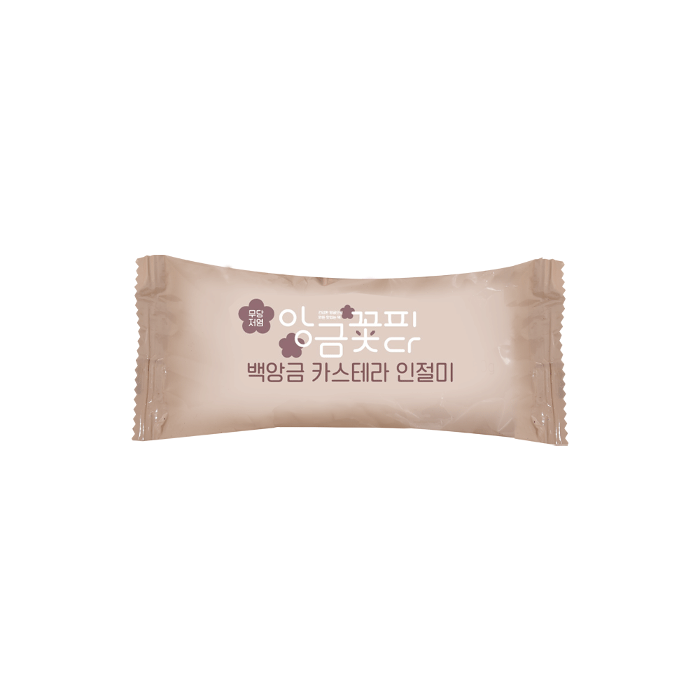 White sweet bean paste castella injeolmi
